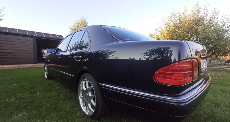 Mercedes-Benz Klasa E cena 29990 przebieg: 256352, rok produkcji 1998 z Jastrzębie-Zdrój małe 277